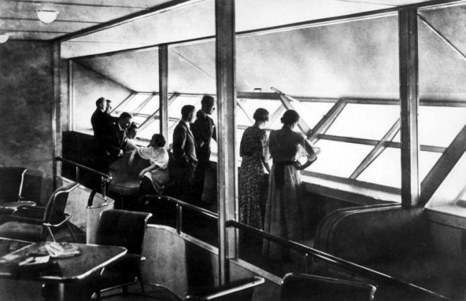 LZ_129_Hindenburg_interior